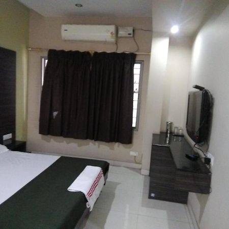 Iroomz Hoysala Residency 벨라리 외부 사진